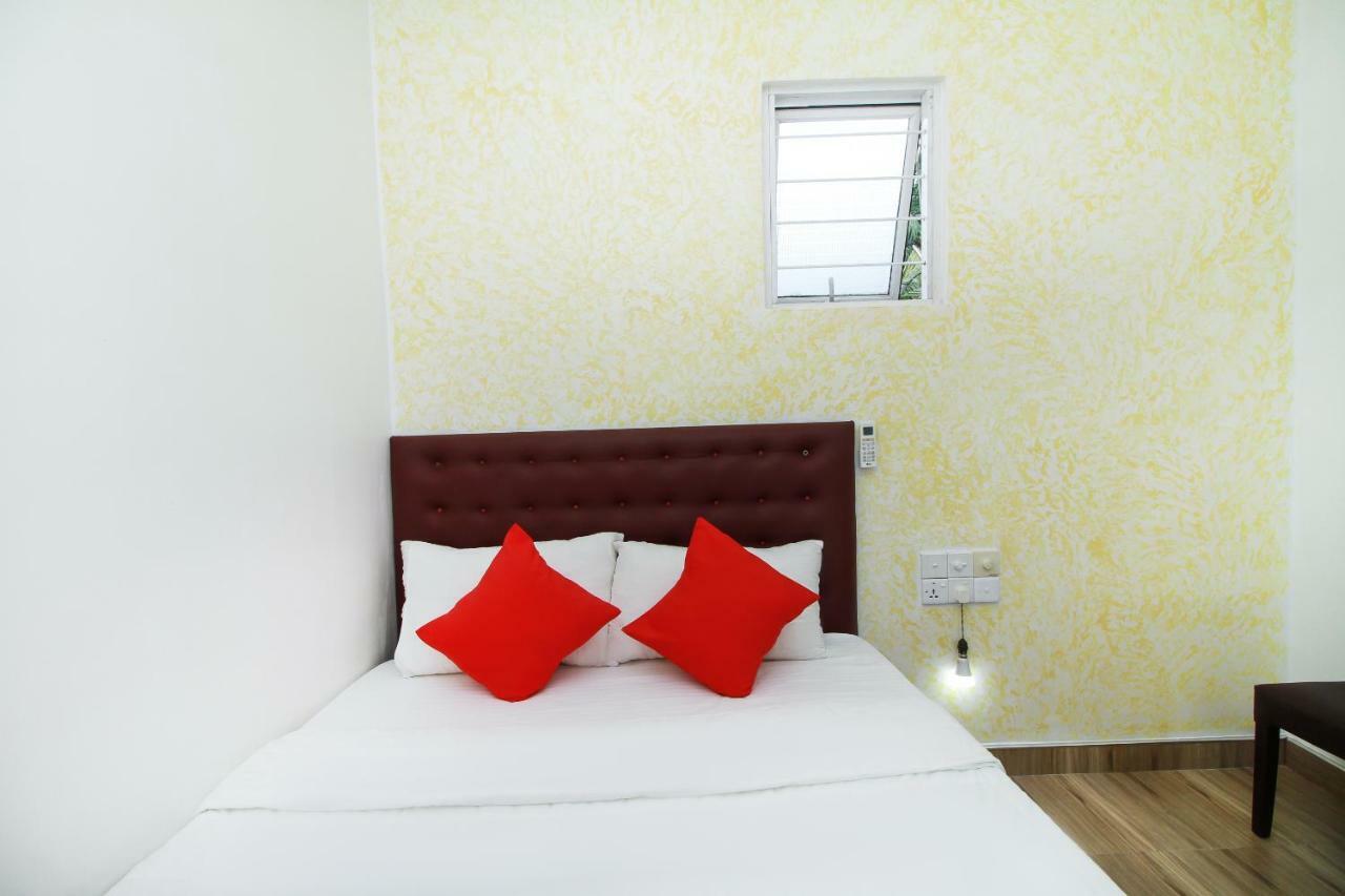 Oyo 270 Pavana Resort Negombo Exterior photo